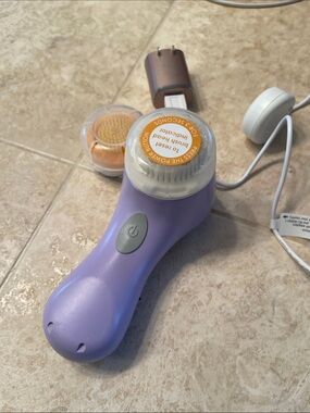 Clarisonic Facial Brush